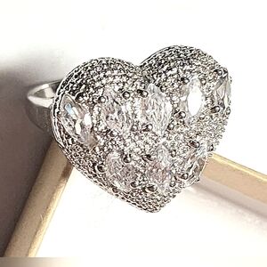 **NWOT** Marked 925 STERLING SILVER HEART RING SIZE 8